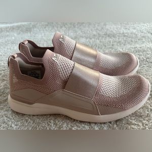 APL Women's TechLoom Bliss Rose Dust / Nude slip on running shoe size 8.5